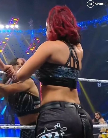Bayley photo 405