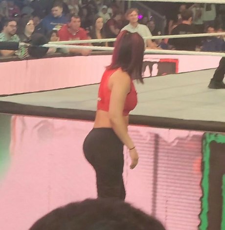 Bayley photo 416