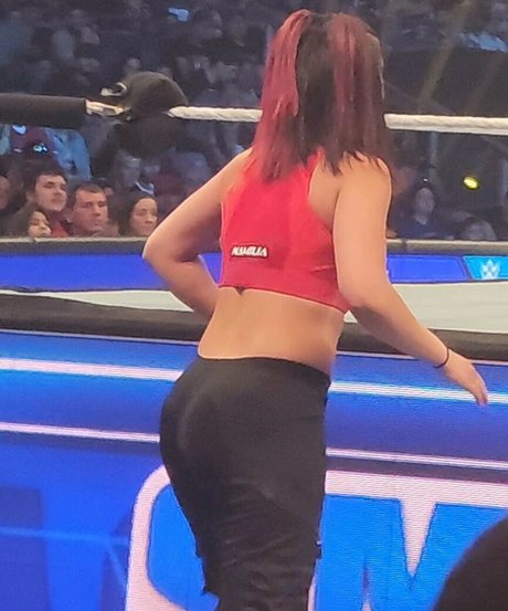 Bayley photo 418