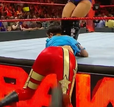Bayley photo 428