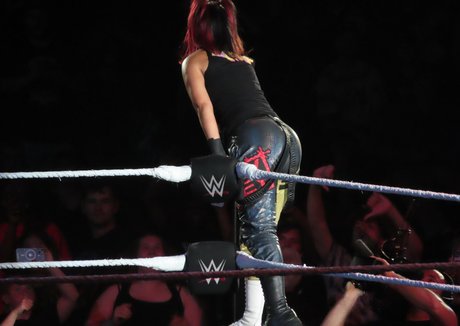 Bayley photo 438