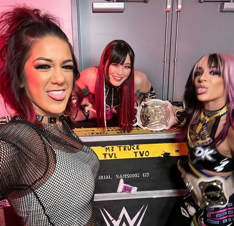 Bayley photo 451