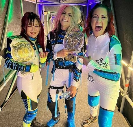 Bayley photo 455
