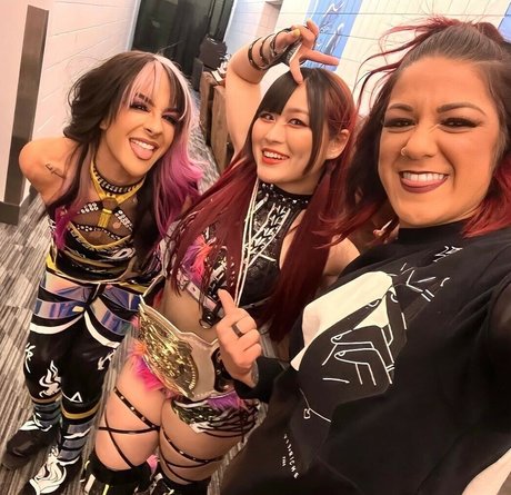 Bayley photo 457