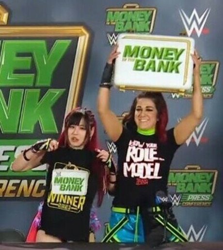 Bayley photo 462