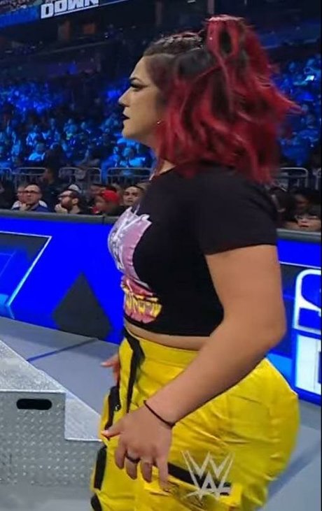 Bayley photo 472