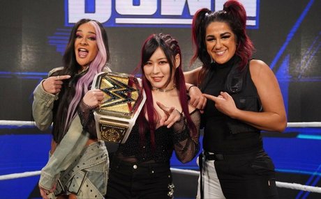Bayley photo 499