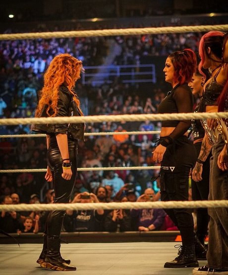 Bayley photo 507
