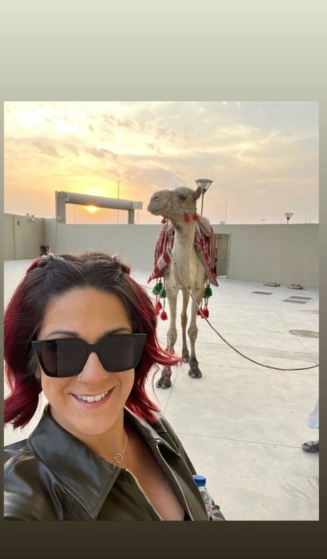 Bayley photo 524