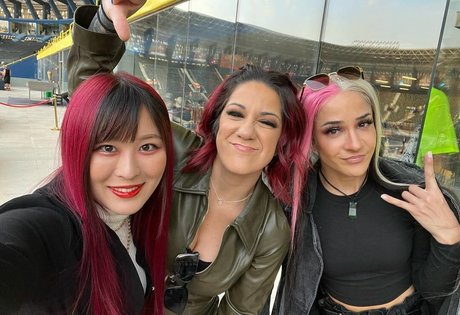 Bayley photo 526