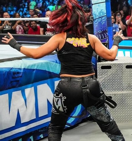 Bayley photo 530