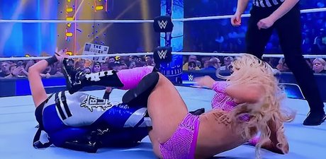 Bayley photo 541