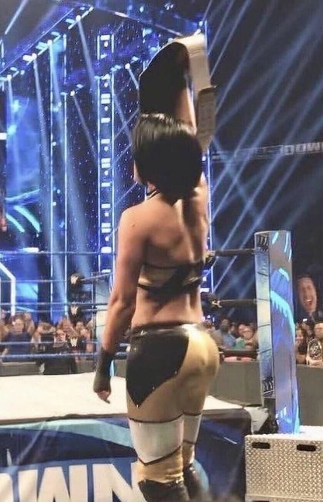 Bayley photo 563
