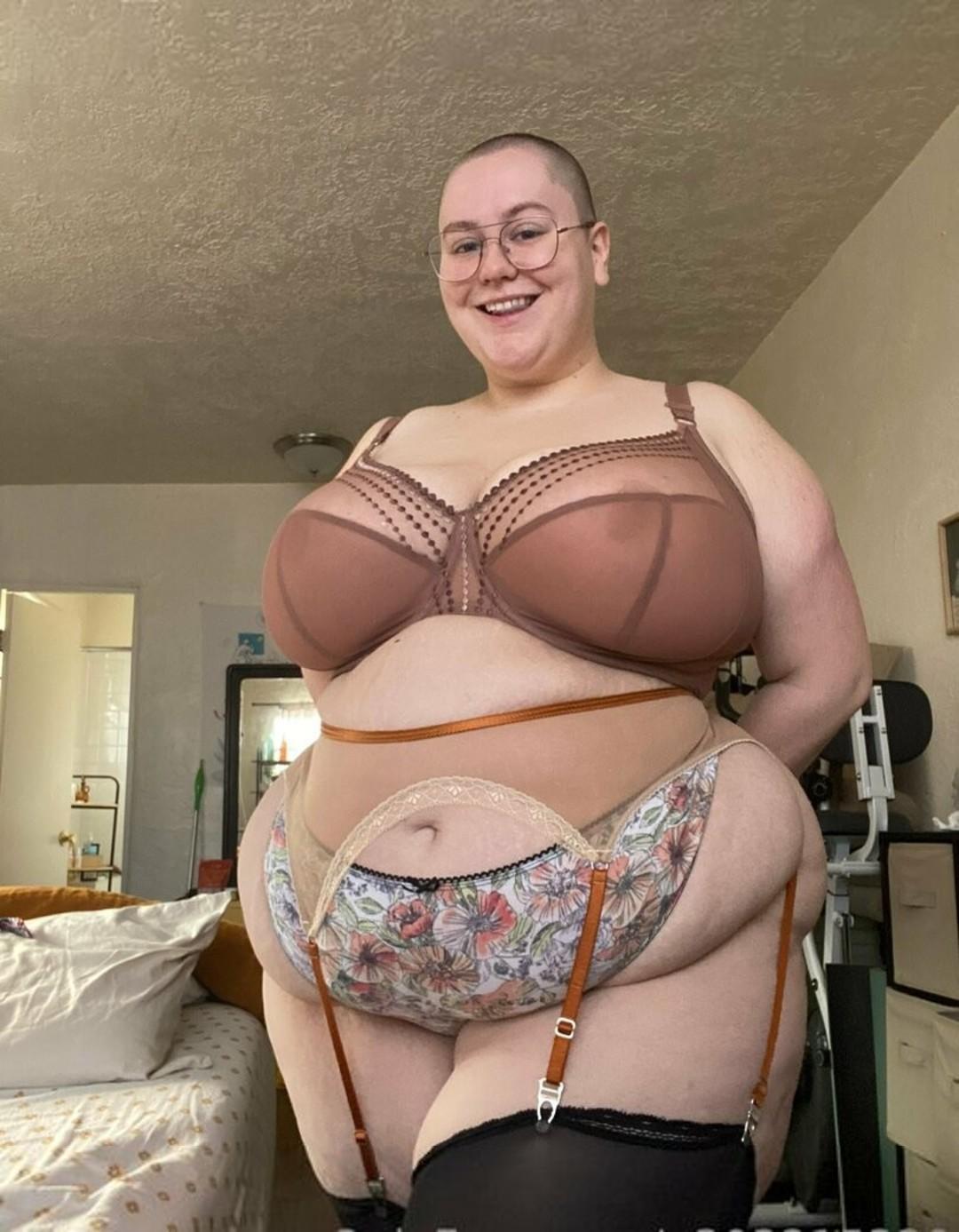 Bbwfrogprincess