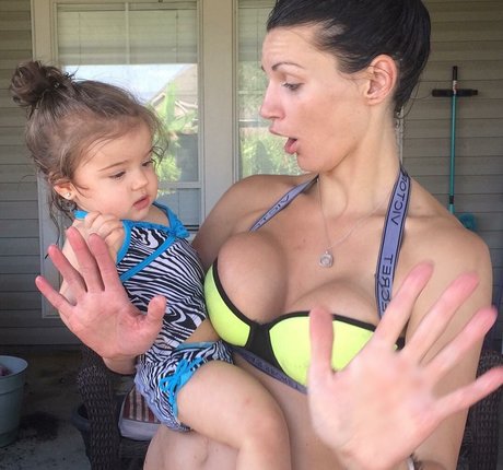 Becky Bandini photo 5