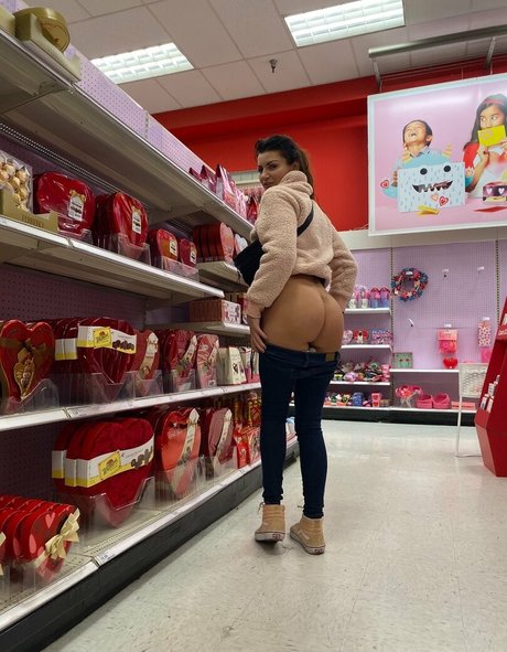 Becky Bandini photo 11