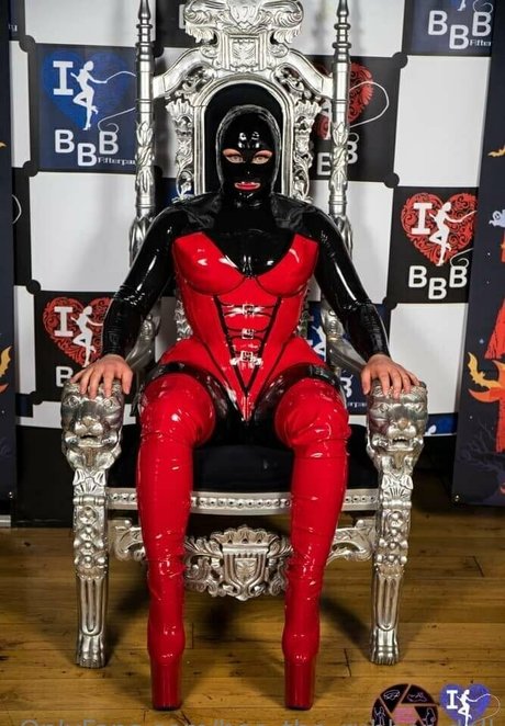 Bee_the_rubber_doll photo 2
