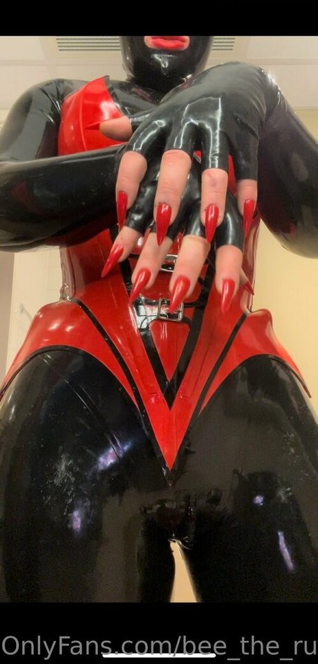 Bee_the_rubber_doll photo 10