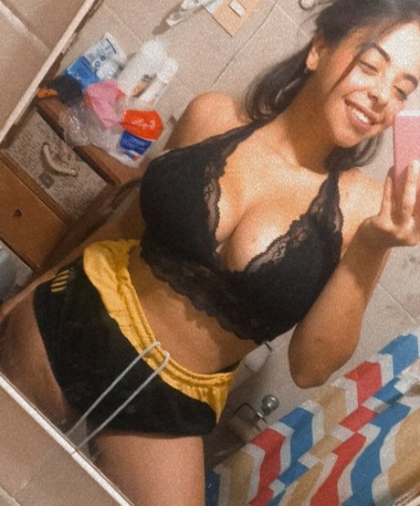 Belen Fernandez photo 10