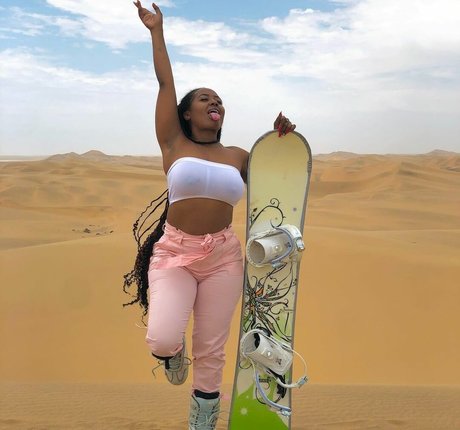 Bella Batista photo 8