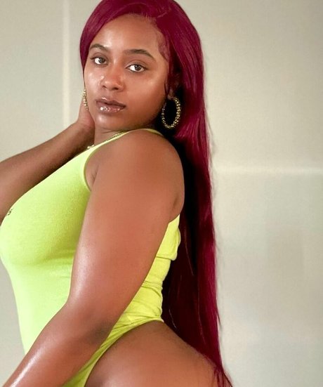 Bella Batista photo 47