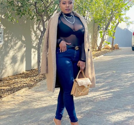 Bella Batista photo 55