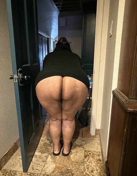 Bella Trixxx photo 3