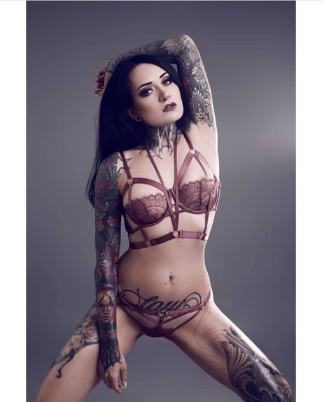 Bella Isadora photo 37