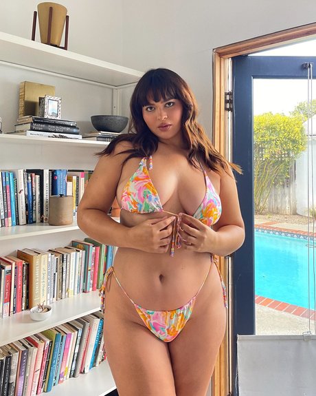 Bellaagolden photo 1