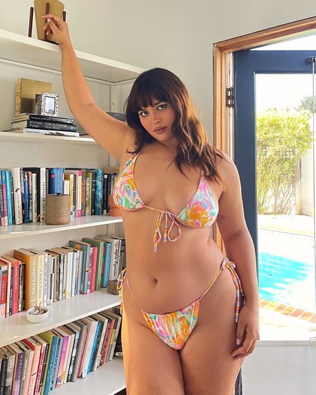 Bellaagolden photo 27