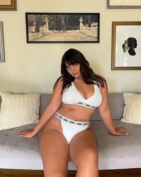 Bellaagolden photo 36