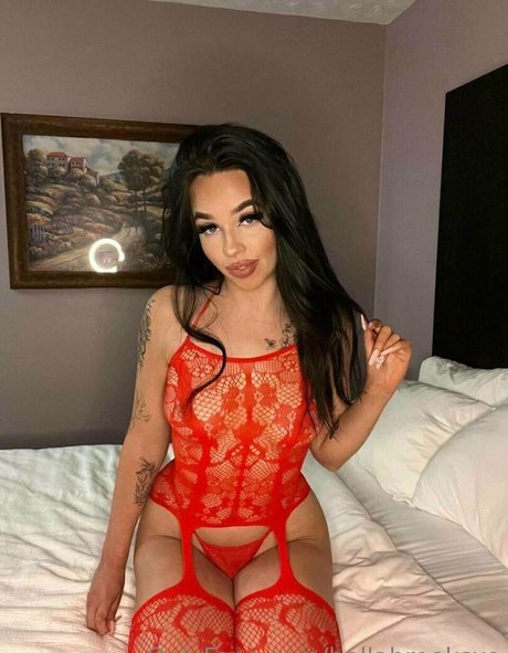 Bellabrooksxo photo 8