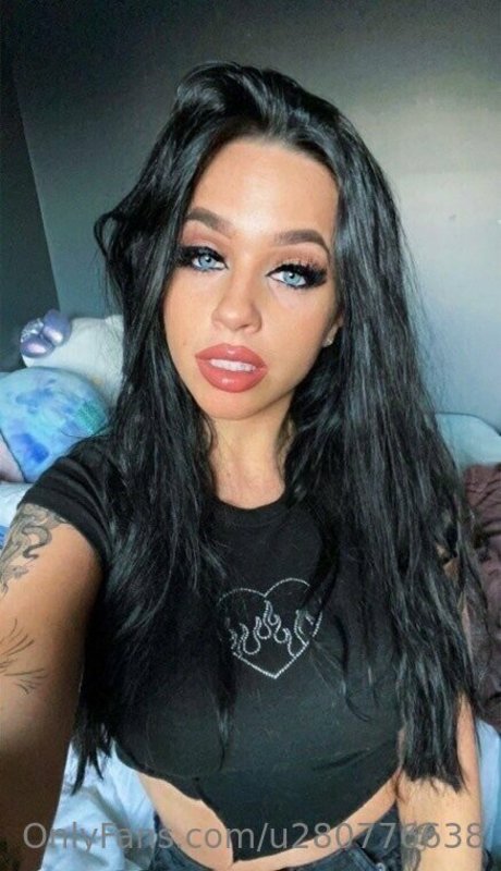 Bellabrooksxo photo 17