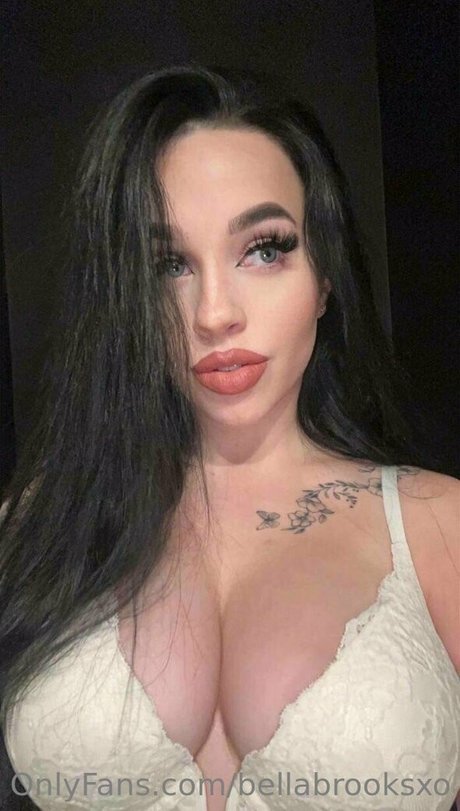 Bellabrooksxo photo 54