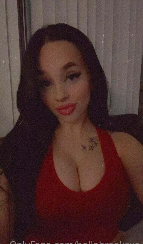 Bellabrooksxo photo 71