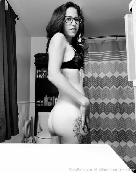 Bellaenchantressfree photo 49