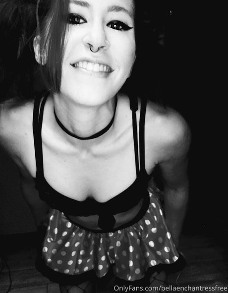 Bellaenchantressfree photo 94