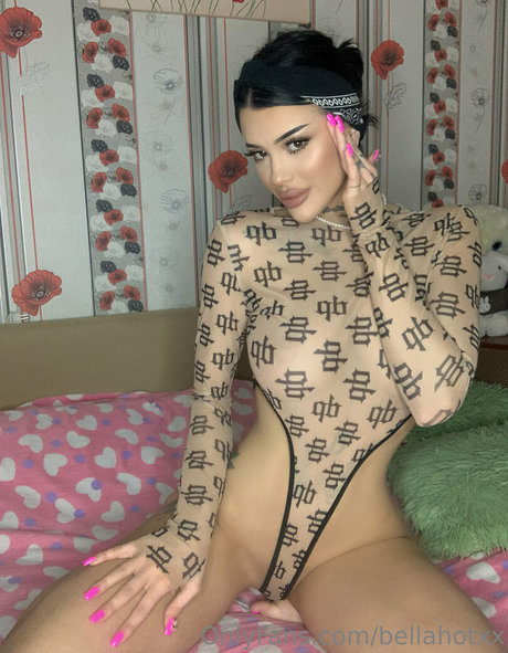 Bellahotxx photo 151