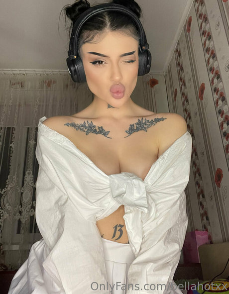 Bellahotxx photo 156