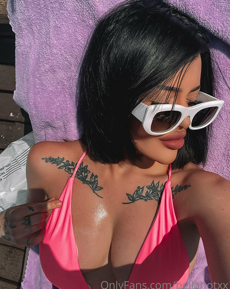 Bellahotxx photo 158