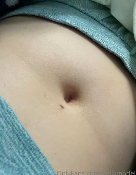 Bellymodel photo 7