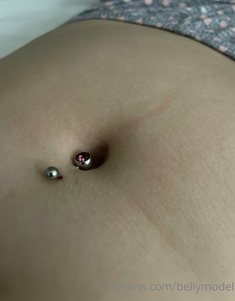 Bellymodel photo 10