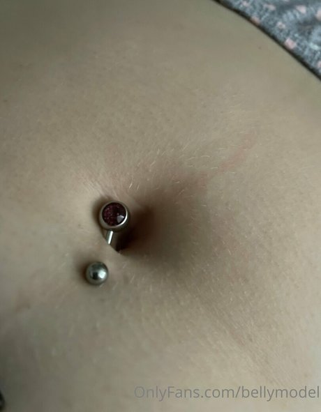 Bellymodel photo 13