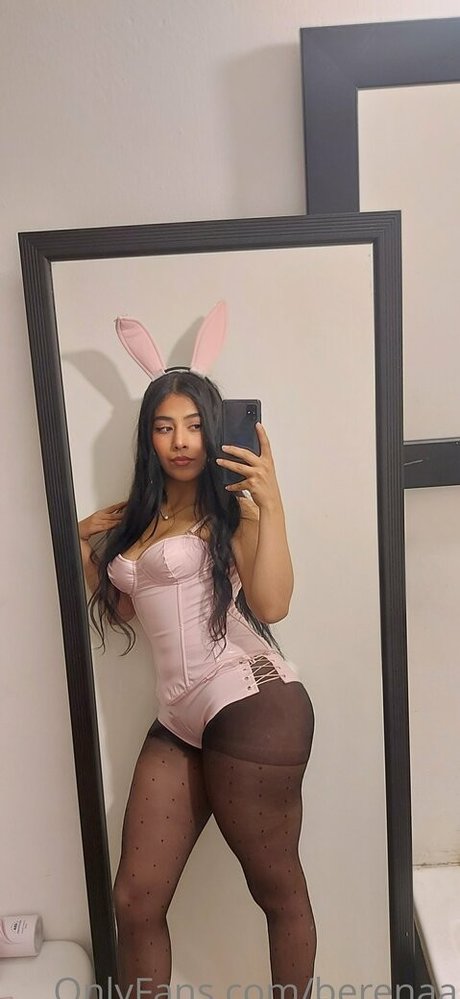 Berenice Aguilar photo 27