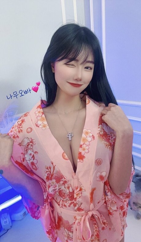 Berry_3.14_official photo 4