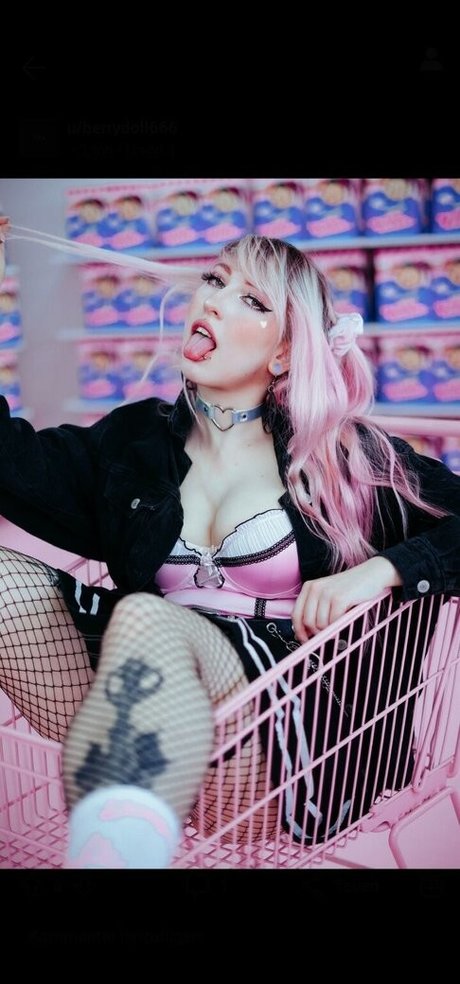 Profile photo of Berrydoll666