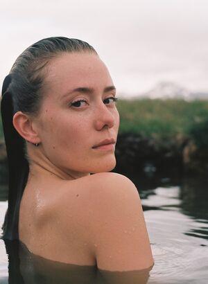 Berta Andrea Snædal photo 71