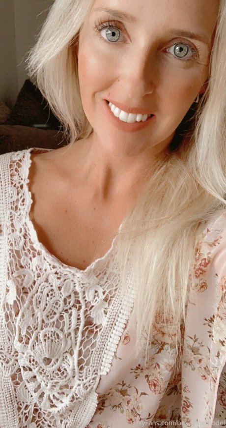 Bexwhitemodel photo 29