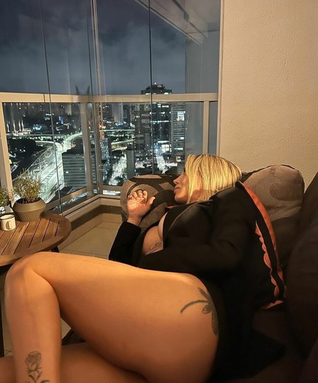 Bia Dominguez photo 4