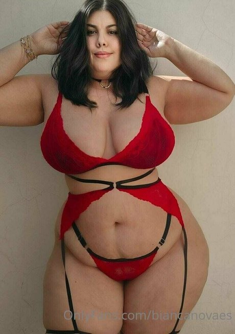 Bianca Novaes photo 17